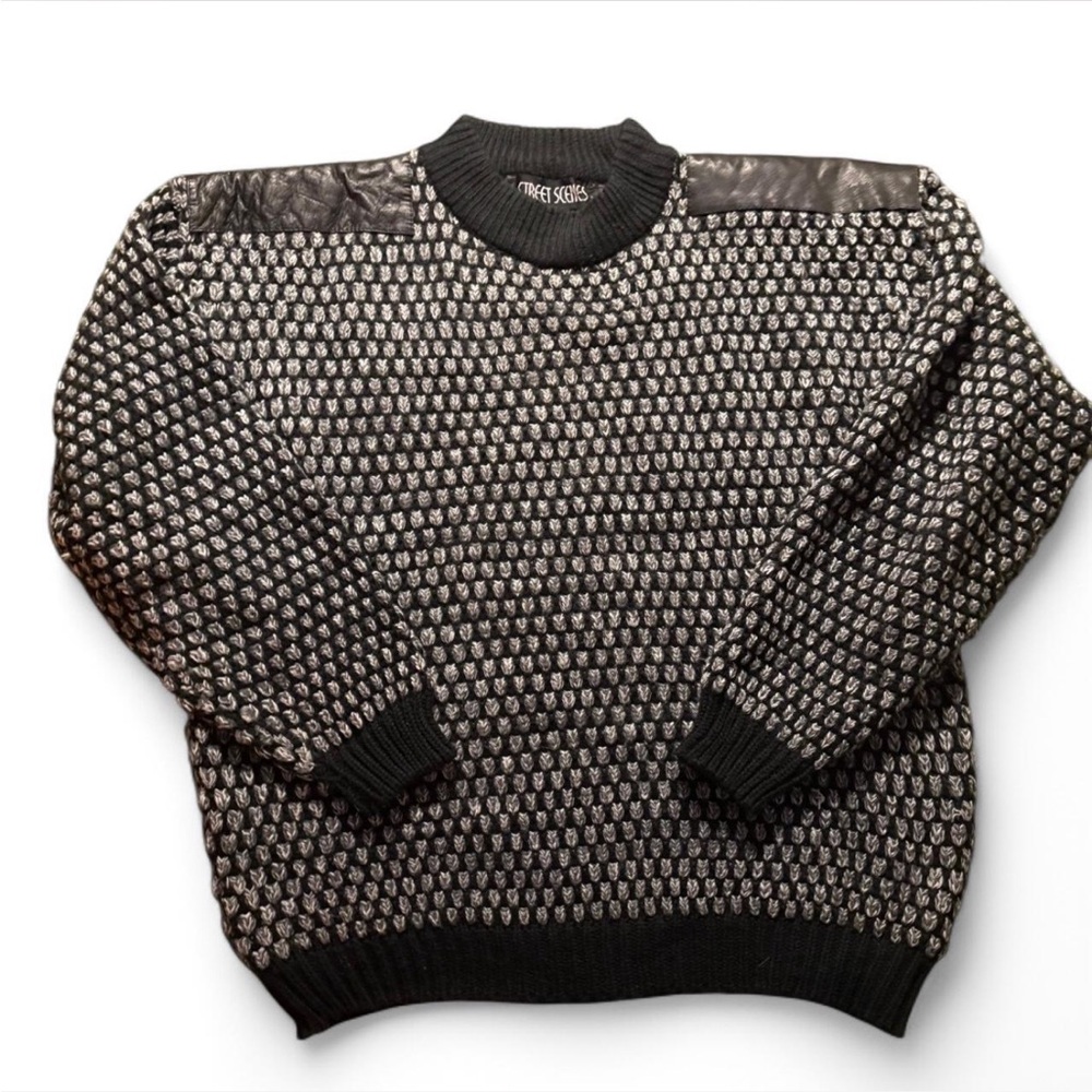 Xl black stitched sweater
